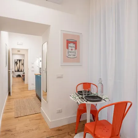 The Idyll Boutique - In Napoli's Spanish Quarters Bed & Breakfast Naples