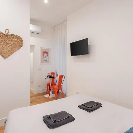 فندق مبيت وإفطار The Idyll Boutique - In Napoli's Spanish Quarters 4*